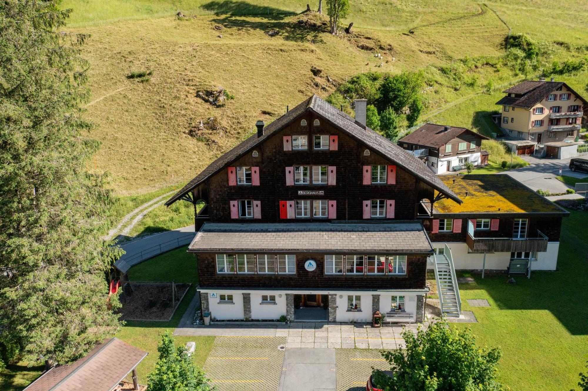Engelberg Youth Hostel Eksteriør bilde